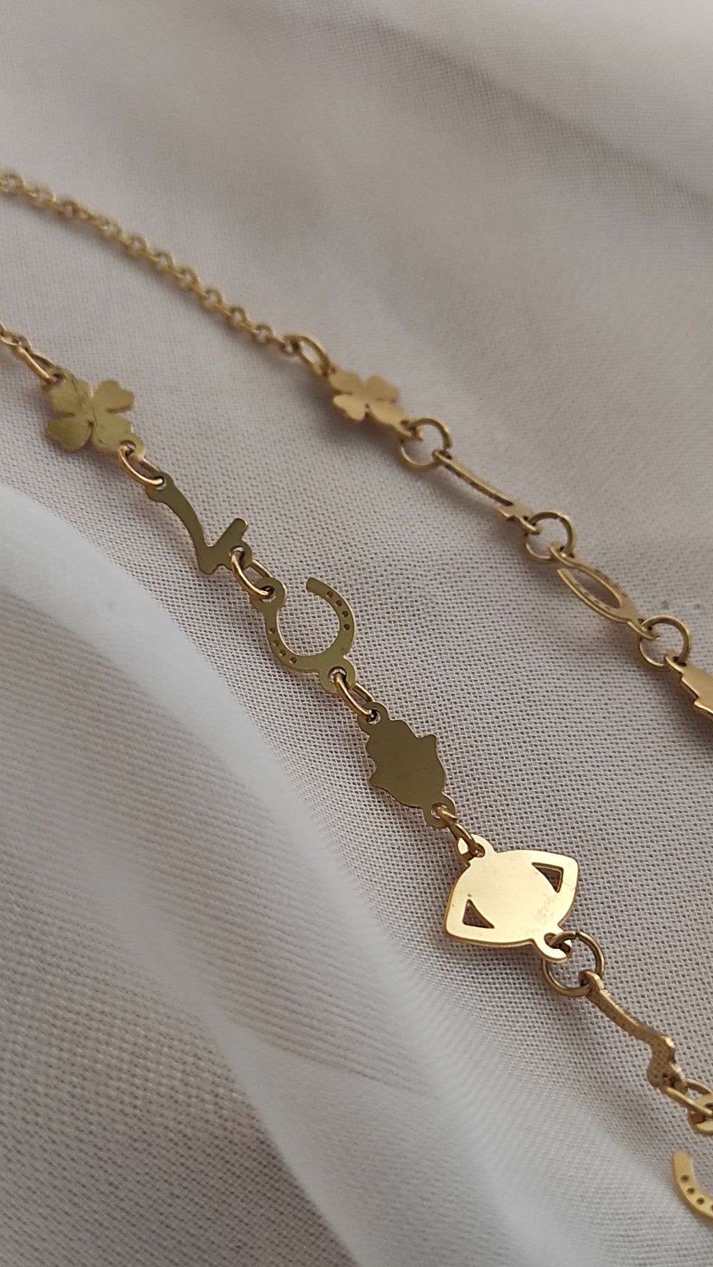Sunny chain Lucky